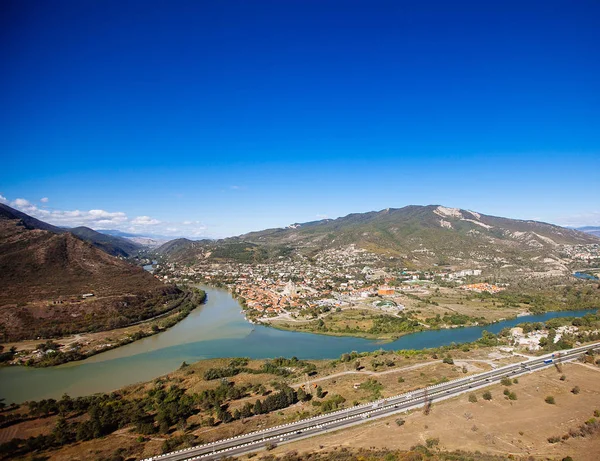 Panoramik Mtsheta Eski Kasaba Yatıyor Izdiham Nehirler Mtkvari Aragvi Svetitskhoveli — Stok fotoğraf