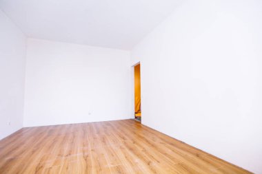 Beyaz boş İskandinav odası iç ahşap zemin ve duvarlar ile fotoğraf. Ev nordic iç.