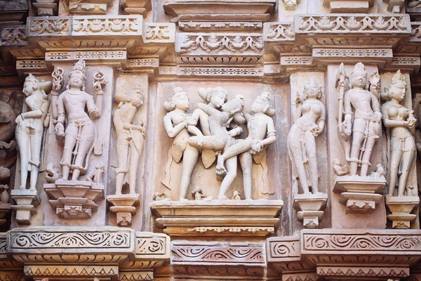 Oude Bas Reliëf Beroemde Erotische Tempel Khajuraho India Unesco Werelderfgoed — Stockfoto