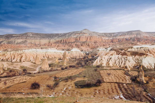 Valley nefes kesen manzarası kış sezonu, Cappadocia milli park, Türkiye