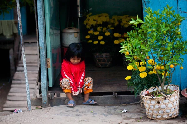 VIETNAM, MEKONG DELTA  JAN 28: The unidentified vietnamese people — Stock Photo, Image