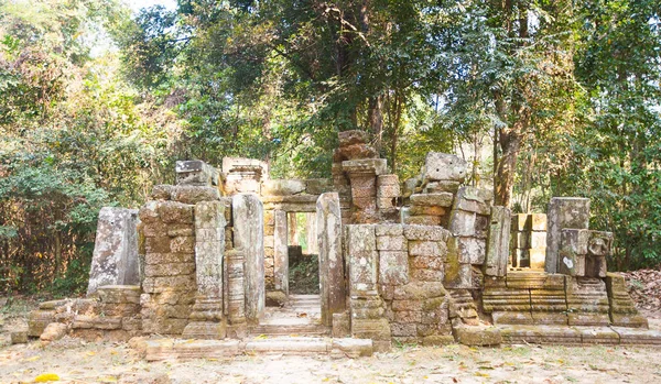 柬埔寨马德望市附近扫管笏 ek 金边寺 — 图库照片