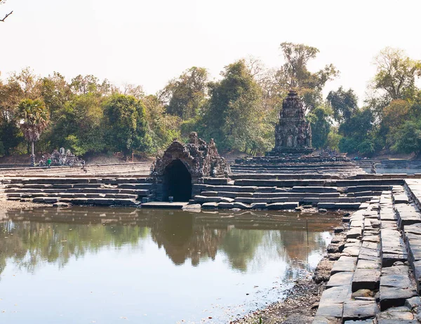 在柬埔寨吴哥建筑群杭尼克 Pean 座寺. — 图库照片