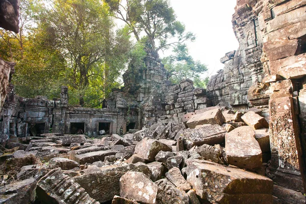 Ruiny chrámu Preah Khan (12. století) v Angkor Wat (Siem Re — Stock fotografie