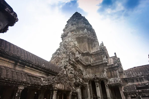 カンボジアのシェムリ アップに近いアンコール ワット寺院. — ストック写真