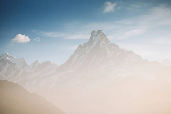 Annapurna area mountains in the Himalayas of Nepal — Stock Photo, Image