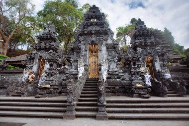 Bali tapınağı. Mimarlık, seyahat ve din.