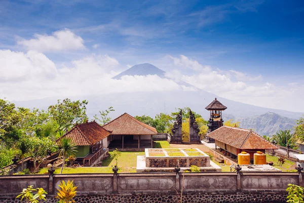 Vulcano Agung, Bali, Indonesia . — Foto Stock