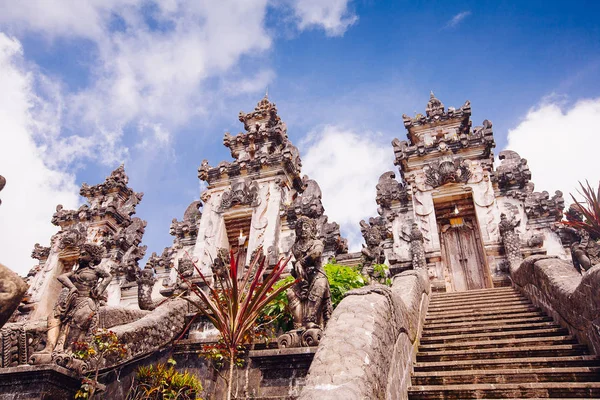 Pura lempuyang tempel. Bali, Indonesien — Stockfoto