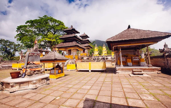 Pura lempuyang tempel. Bali, Indonesië — Stockfoto