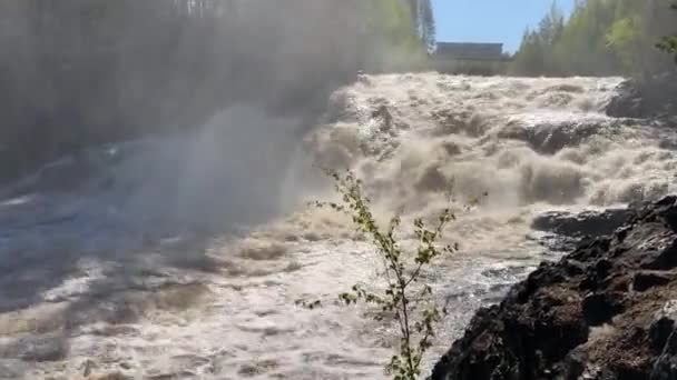 Girvas Vulkan Blev Vattenfall Vid Högvatten Tid Karelen Ryssland — Stockvideo