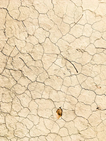 Kurumuş çatlamış toprak zemin dokusu arka planı