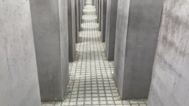 Berlin, Almanya - 16 Temmuz 2109. Berlin Almanya'sında Holokost Anıtı. II. Dünya Savaşı'nda Öldürülen Yahudilerin Anısına