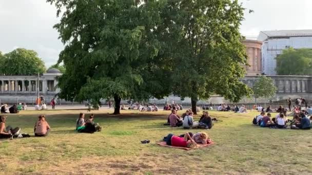 Berlin Germany Jule 2019 Crowded Public Park People Sit Picnic — Stock Video