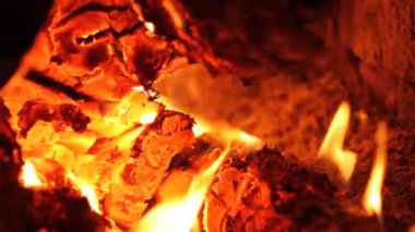 Gece yanan ateş, kamp ateşi şenlik ateşi, Yangın Alevleri