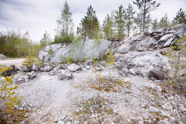 Ruskeala 'daki Mermer Kanyon. Karelia 'daki Sortavala bölgesi