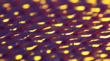 Renkli egzotik yılan derisi. Holografik pullu yılan derisi dokusu, inci gibi parlak arkaplan