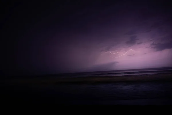 Καταιγίδα Πάνω Από Τον Ωκεανό — Φωτογραφία Αρχείου