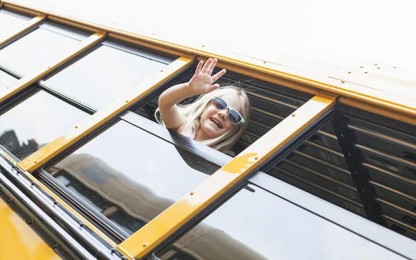 Bir okul otobüsüne