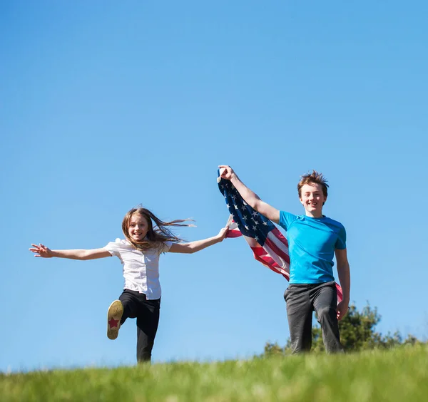 Enfants célébrant le jour de l'indépendance — Photo