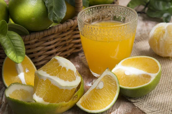 zengin portakal suyu - Citrus sinensis