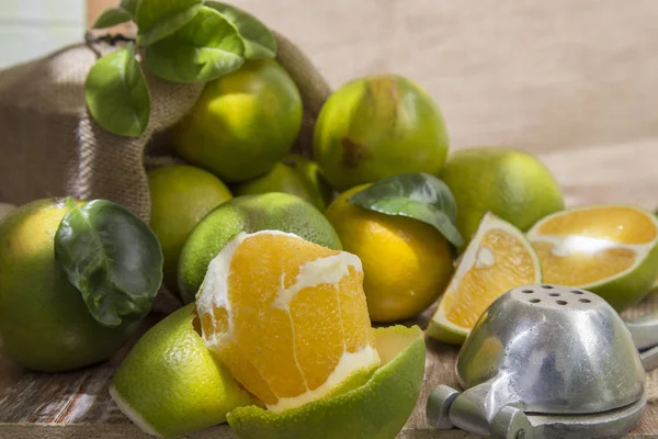 zengin portakal suyu - Citrus sinensis