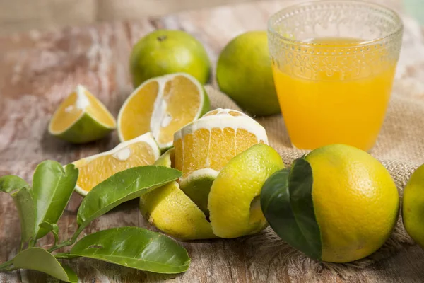zengin portakal suyu - Citrus sinensis