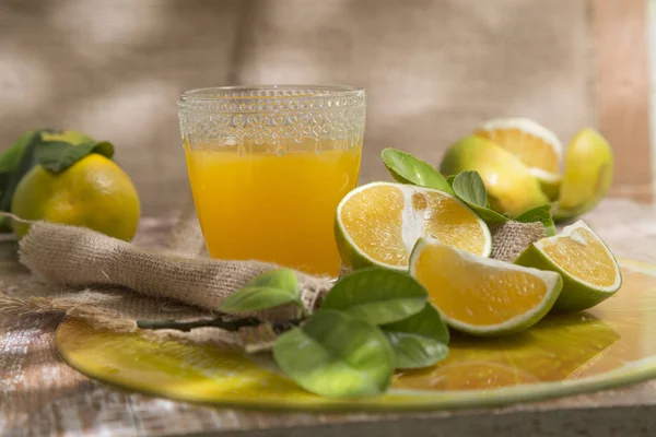 zengin portakal suyu - Citrus sinensis
