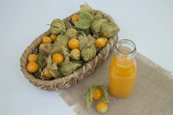 zengin cape Bektaşi üzümü suyu, zengin C vitamini - Physalis peruviana