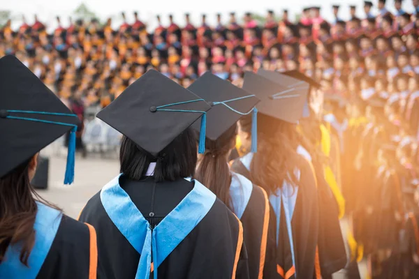 Graduates Wear Graduation Gowns Ceremonies University Graduates — Stock Photo, Image