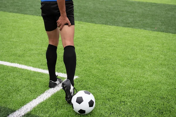 Footballer Wearing Blue Shirt Black Pants Injured Lawn Race — Stock Photo, Image