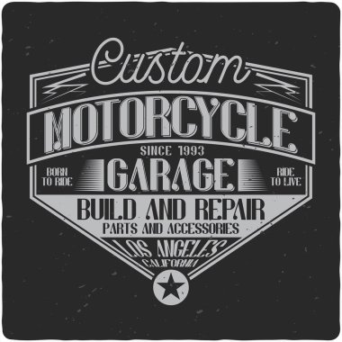 Vintage etiket tasarımını kompozisyon koyu arka plan üzerinde yazı ile. T-shirt tasarım.