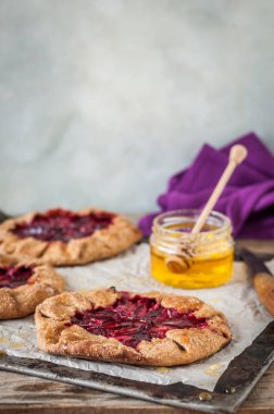 Bal ile Kepekli Erik Galettes