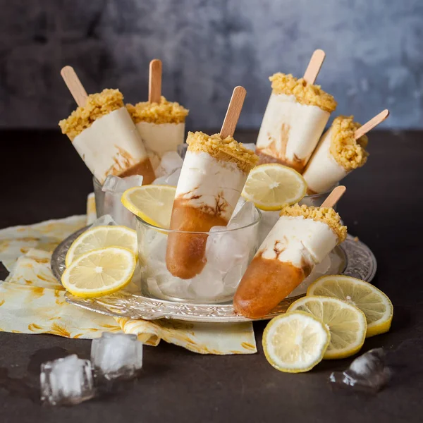 Limon Buzlu Çay Cheesecake Popsicles — Stok fotoğraf