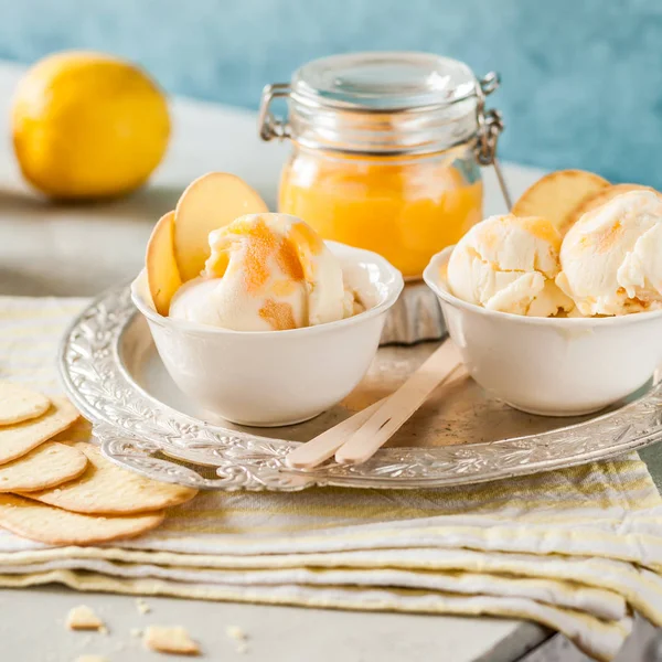 Lemon Curd Ice Cream — Stock Photo, Image