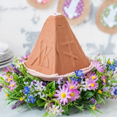 Paskalya Çikolatalı Kuark Tatlısı, Paskha