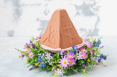 Paskalya Çikolatalı Kuark Tatlısı, Paskha