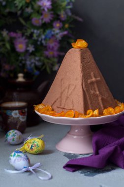 Paskalya Çikolatalı Kuark Tatlısı, Paskha