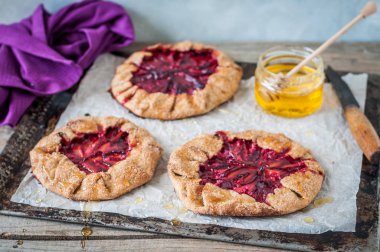 Bal ile Kepekli Erik Galettes