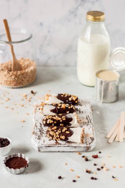 Çikolata ile Kaplı Dondurma