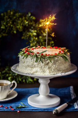 Bir Sparkler ile Cristmas Hindistan Cevizi Kek