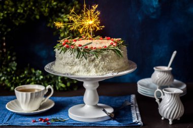 Bir Sparkler ile Cristmas Hindistan Cevizi Kek