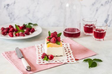 Ahududu ile Limon Semifreddo
