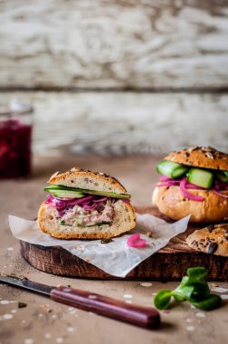 Ton balığı ve Salata Ekmek Rulo