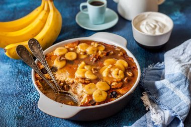 Karamelize Muzlu Ekmek Pudingi