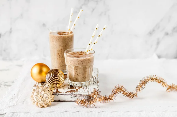 Fecha de Navidad Milkshake con canela — Foto de Stock