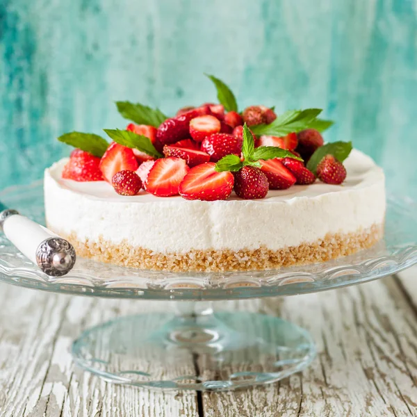 No Bake Strawberry Cheesecake — Stock Photo, Image