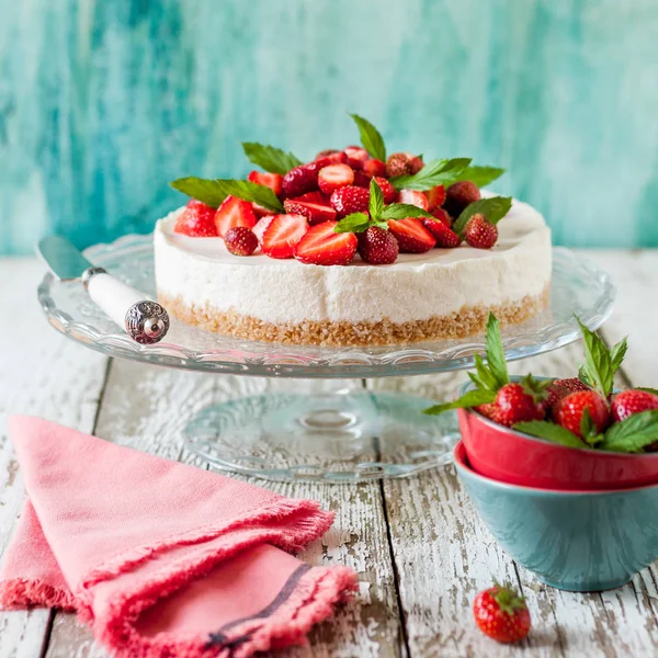 No Bake Strawberry Cheesecake — Stock Photo, Image