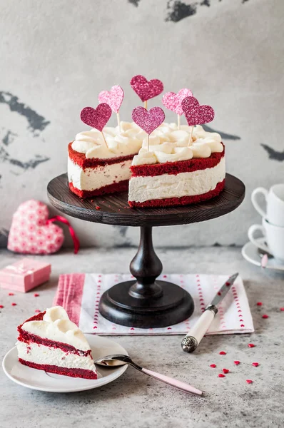 Sliced Red Velvet Cheesecake — Stock Photo, Image