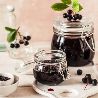 Canning Chokeberry Reçel 